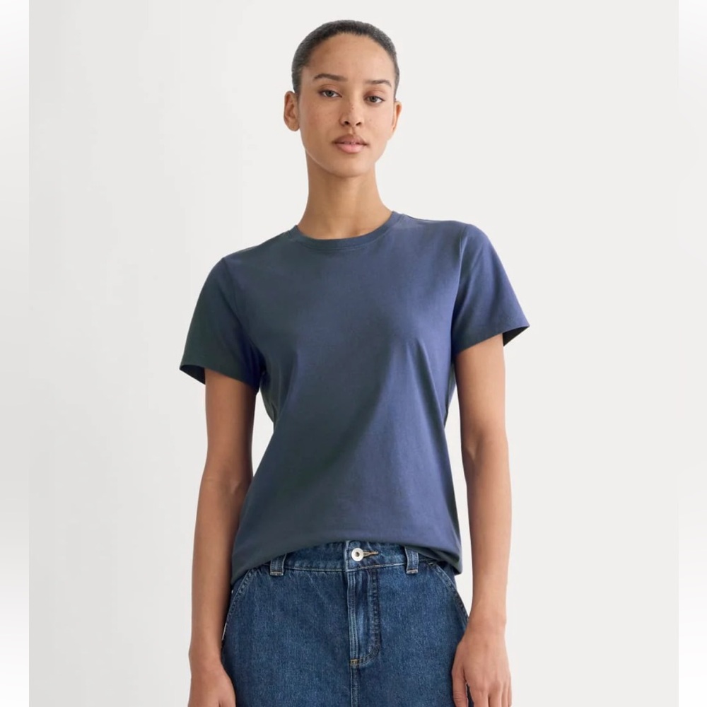 Everlane essential organic cotton t shirt